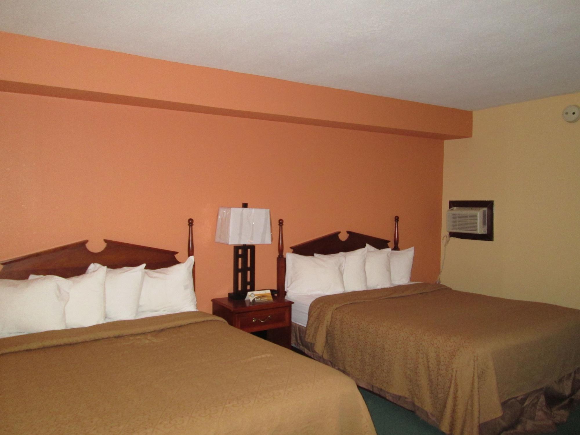 Quality Inn Gaylord Exterior photo