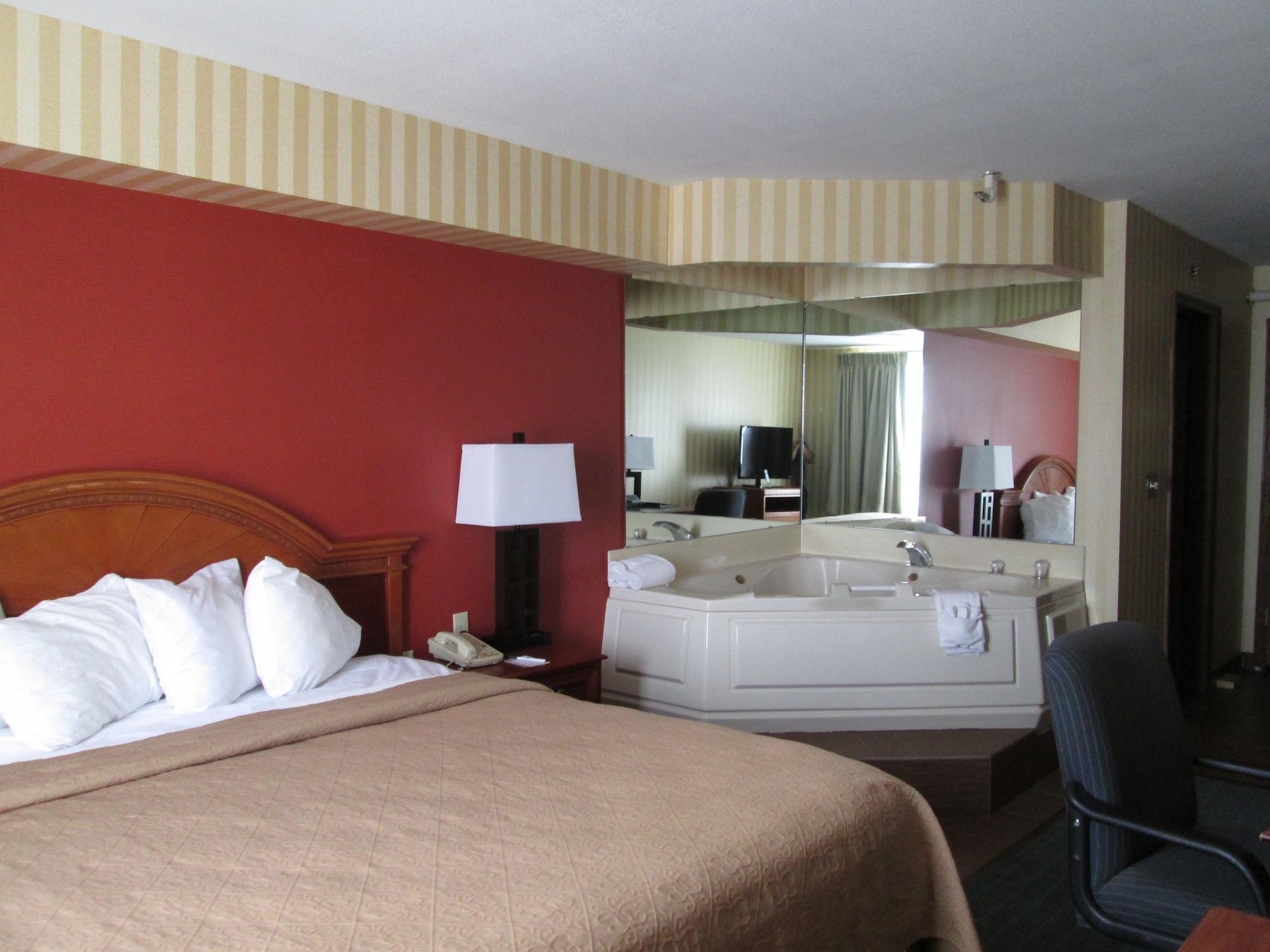 Quality Inn Gaylord Exterior photo