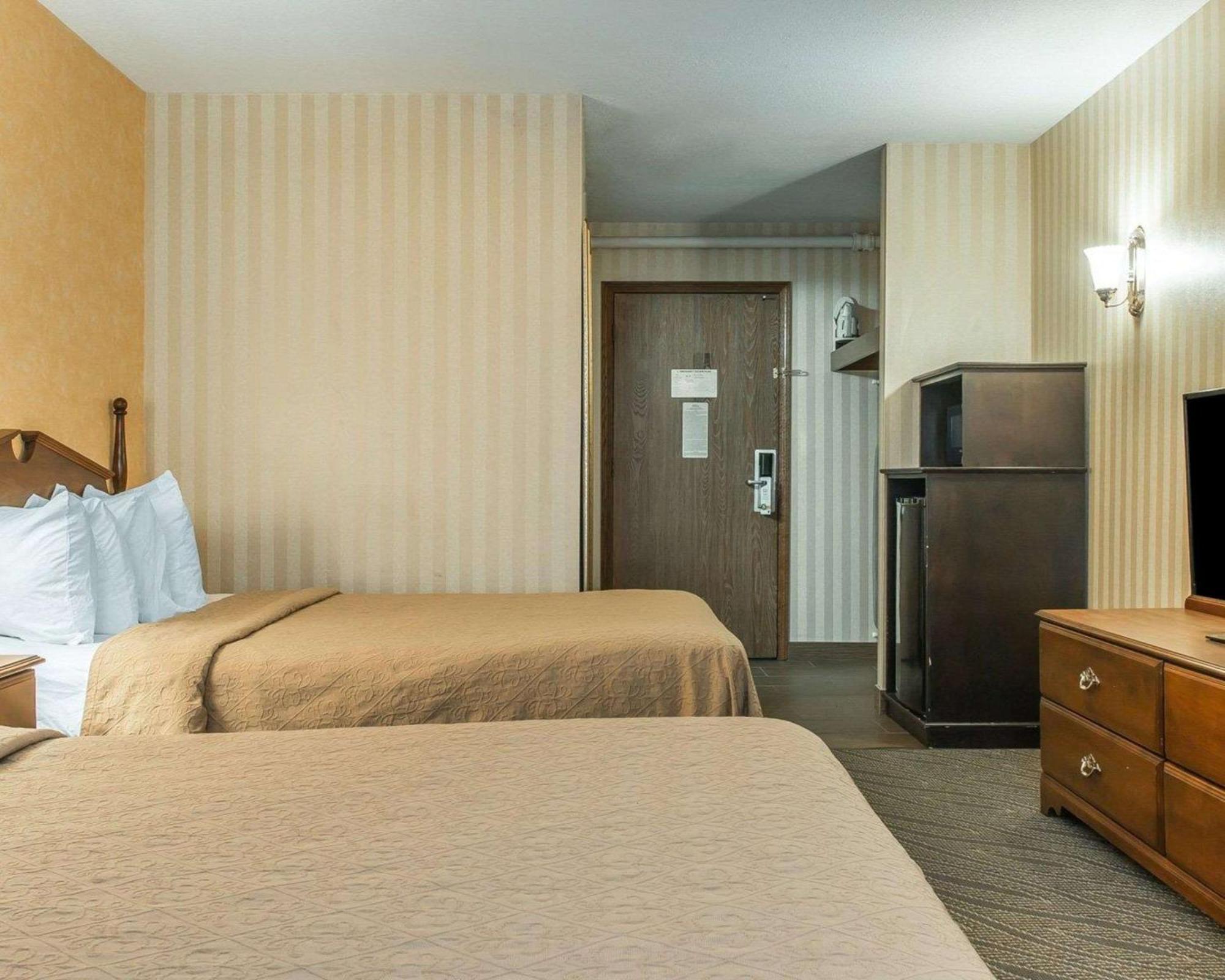 Quality Inn Gaylord Exterior photo