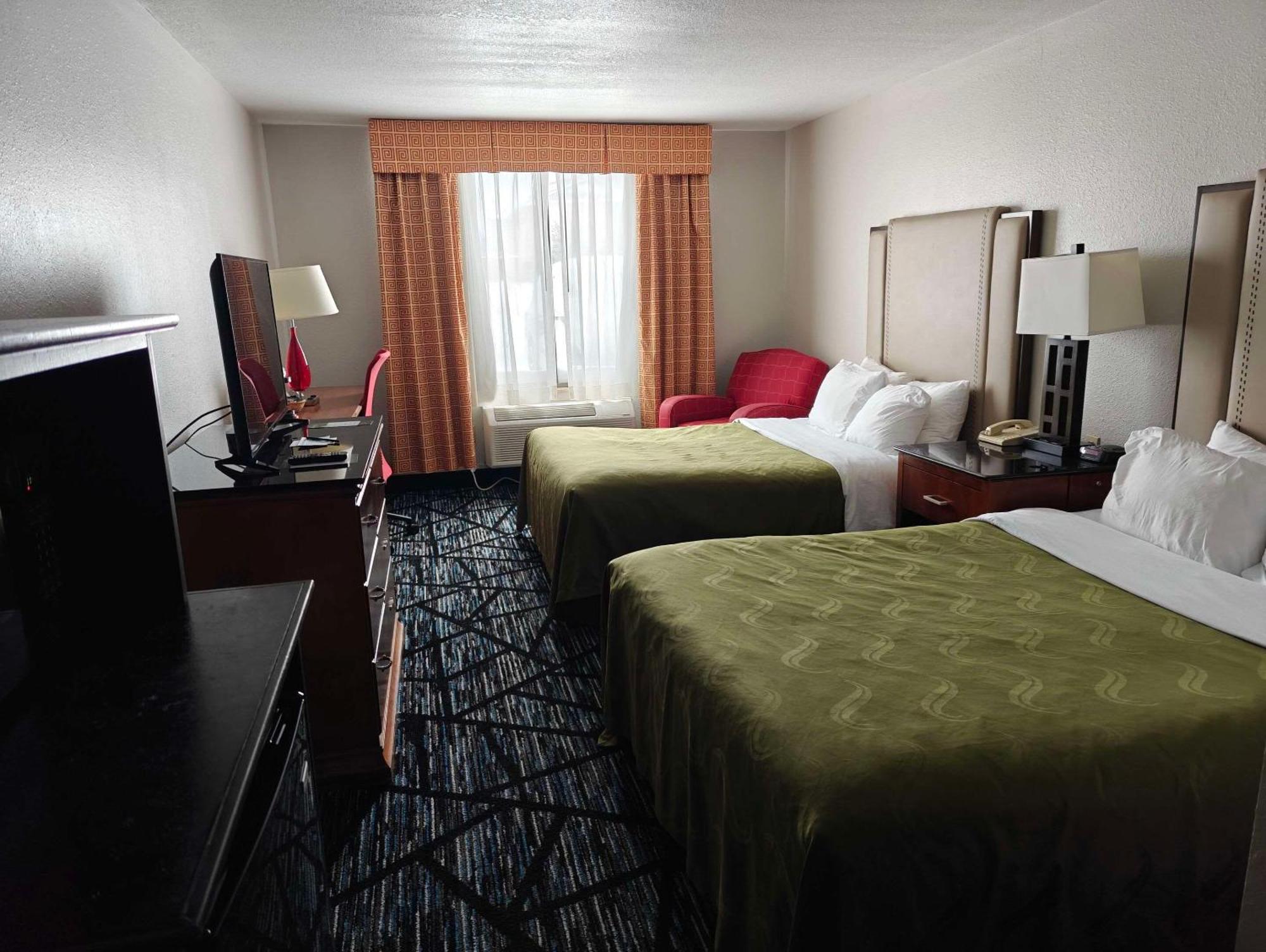 Quality Inn Gaylord Exterior photo