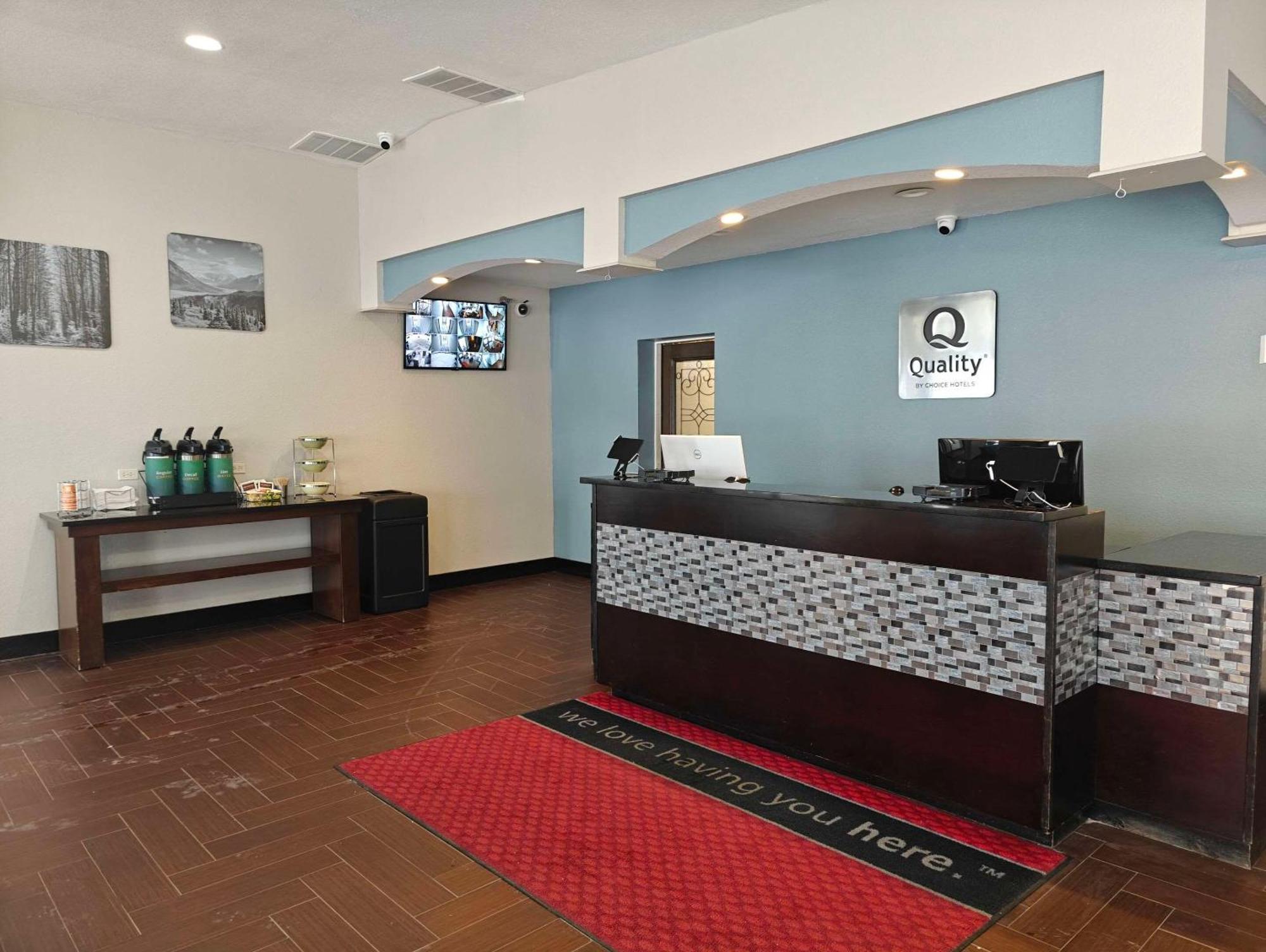 Quality Inn Gaylord Exterior photo