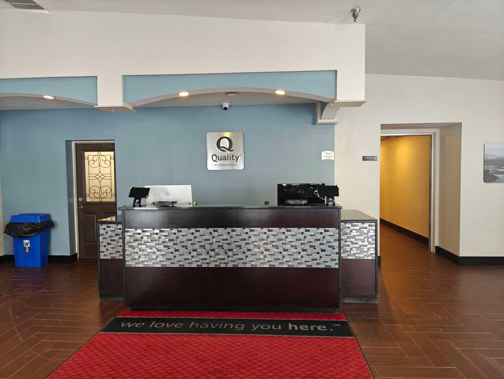 Quality Inn Gaylord Exterior photo